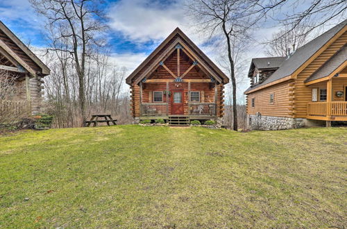 Foto 14 - Charming Log Cabin at Double JJ Ranch Resort