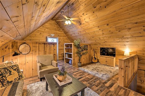 Photo 12 - Charming Log Cabin at Double JJ Ranch Resort