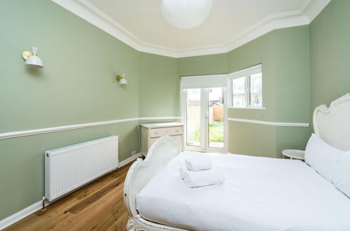 Foto 2 - Beautiful 1BD Garden Flat in Golders Green