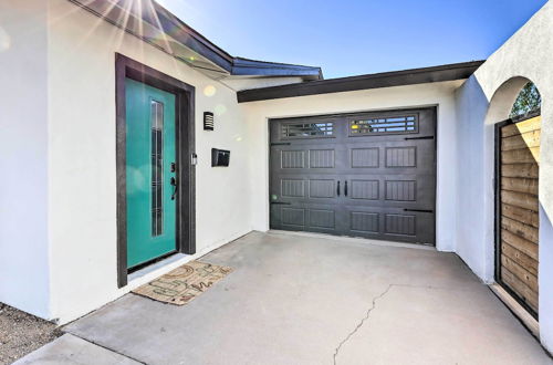 Photo 21 - Lavish Scottsdale Oasis: Game Room Veranda + Pool