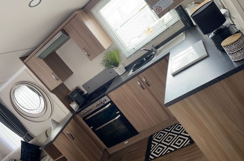 Photo 12 - Impeccable 3-bed Caravan in Ingoldmells