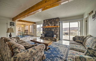 Photo 1 - Alpine Lake Resort Home: Stunning Lake Views