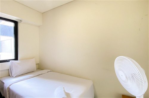 Foto 5 - Restful And Tidy 2Br At 21St Floor Meikarta Apartment
