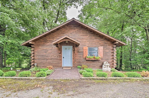 Photo 20 - Cozy Amish Country Cabin on Shipshewana Lake