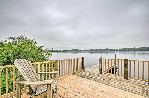 Foto 4 - Cozy Amish Country Cabin on Shipshewana Lake