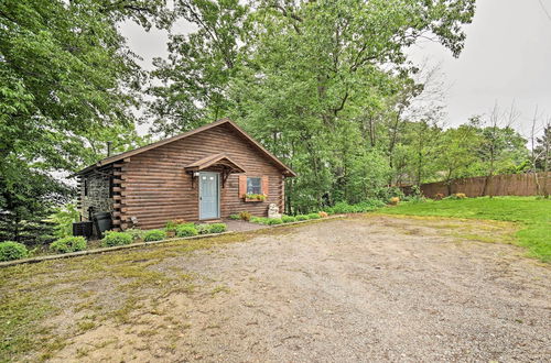 Photo 16 - Cozy Amish Country Cabin on Shipshewana Lake