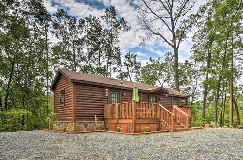 Foto 12 - Pet-friendly Marble Cabin w/ Deck, Grill, Fire Pit