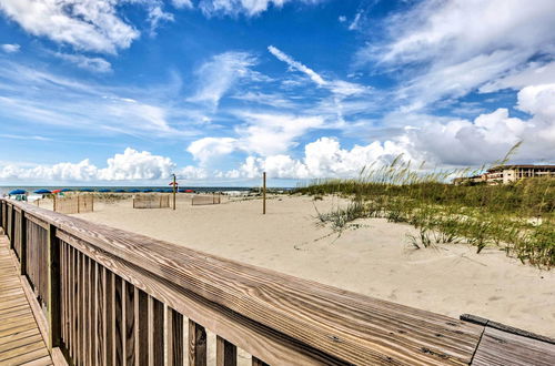 Photo 24 - Hilton Head Island Resort Condo: Pool & Beach