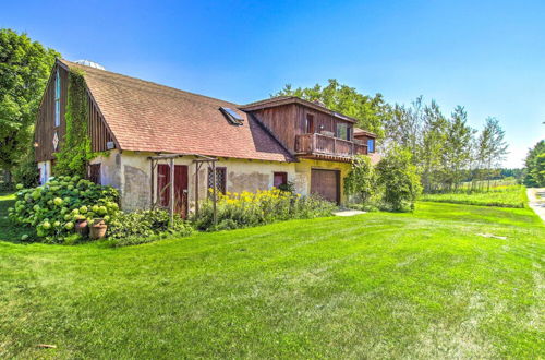 Photo 16 - Cozy Sister Bay Getaway in Converted Barn