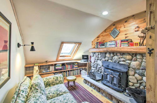 Photo 34 - Cozy Sister Bay Getaway in Converted Barn