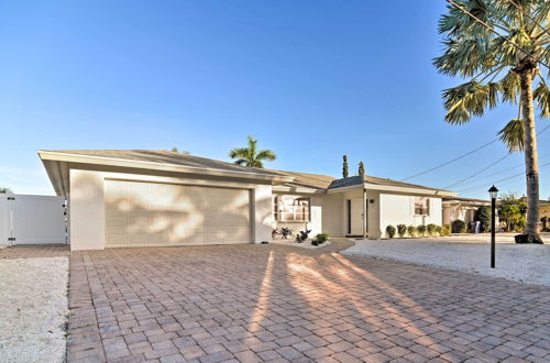 Foto 6 - Canalfront Caribbean Retreat W/pool & Boat Dock