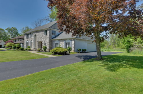 Photo 35 - Spacious Buffalo Brick Home w/ Backyard