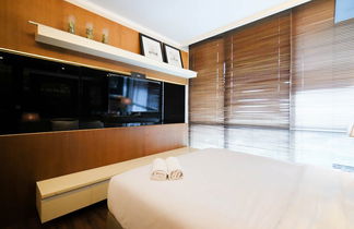 Foto 2 - Spacious 2Br At The Via And The Vue Apartment Surabaya