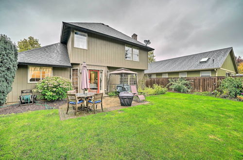 Photo 27 - Charming Vancouver Home - Patio & Fire Pit