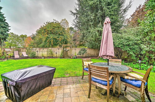 Photo 6 - Charming Vancouver Home - Patio & Fire Pit