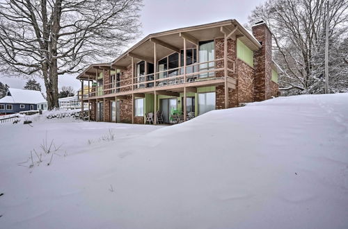 Foto 16 - Spacious Cottage on Crooked Lake w/ Deck & Dock