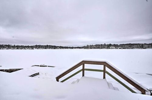 Foto 10 - Spacious Cottage on Crooked Lake w/ Deck & Dock