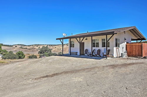 Foto 20 - Cottage by the Lakes w/ Hot Tub by Lake Nacimiento