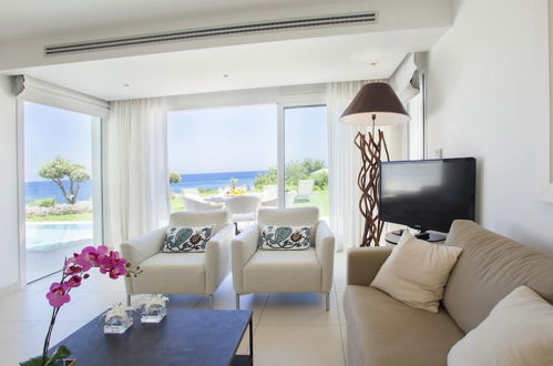 Photo 5 - Sirina Seafront Villa