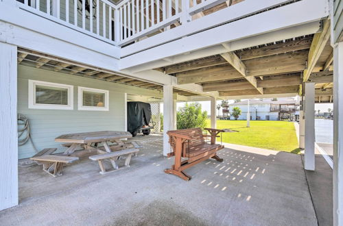 Foto 39 - Charming Galveston Home w/ Waterfront Deck