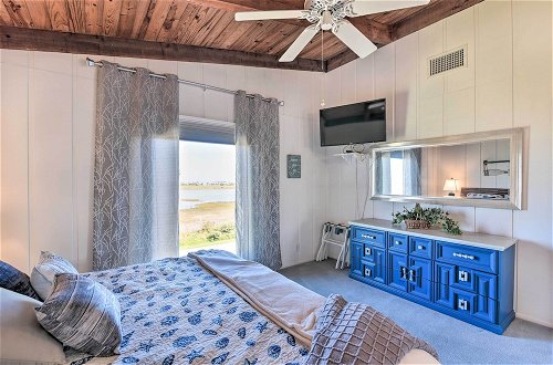 Photo 4 - Charming Galveston Home w/ Waterfront Deck