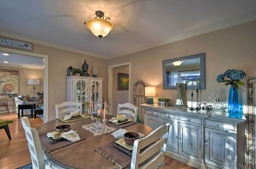 Photo 20 - Charming Florence Getaway w/ Fireplace & Grill