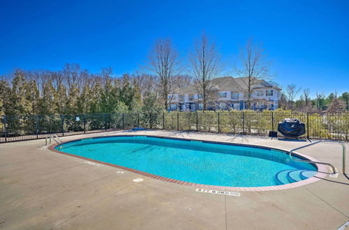 Photo 20 - Charming Greensboro Townhouse With Back Patio