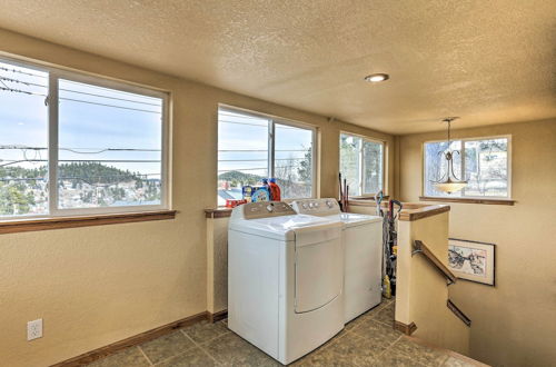 Photo 13 - Lovely Black Hills Area Home: Covered Porch & Deck