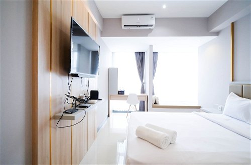 Photo 4 - Simple And Cozy Studio At Benson Supermall Mansion Apartment