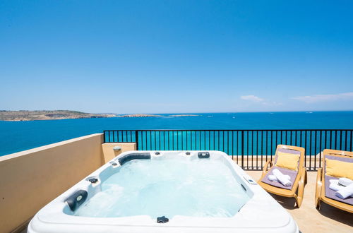 Photo 30 - Islet Seafront Penthouse with Hot tub