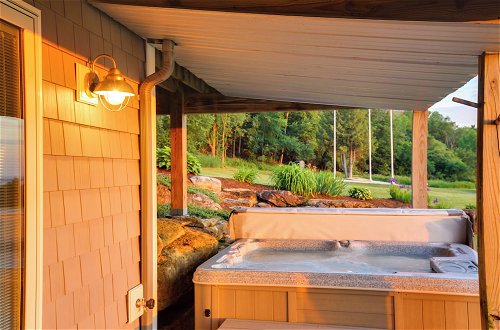 Foto 31 - Waterfront Lake Champlain Home w/ Hot Tub & Sauna
