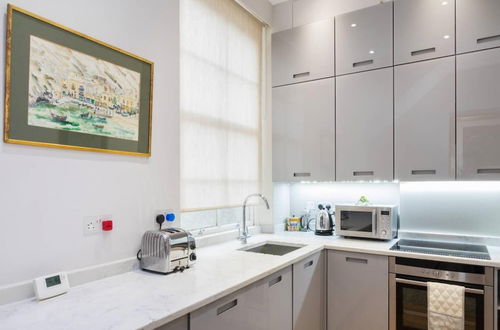 Photo 3 - Fantastic Traditional 1bed Apartment Pimlico