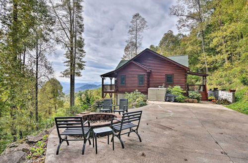 Photo 13 - Cabin w/ BBQ + Games - Walk to Blue Ridge Parkway