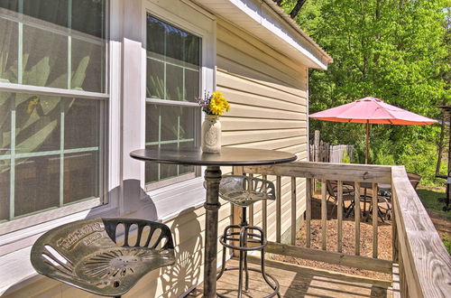 Photo 13 - 'the Country Cottage in Union Mills w/ Porch