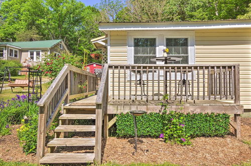 Photo 17 - 'the Country Cottage in Union Mills w/ Porch