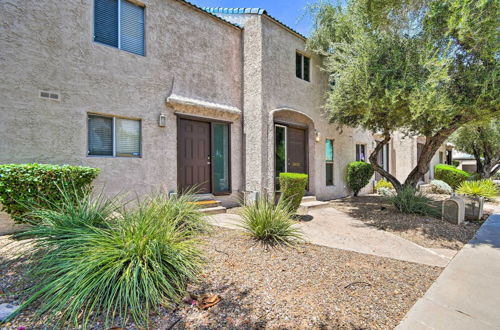 Photo 4 - Charming Scottsdale Townhome Near Old Town