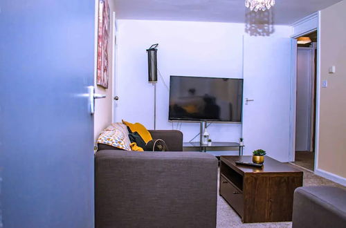 Photo 7 - Entire 1-bed Cozy Apartment in of Sheffield