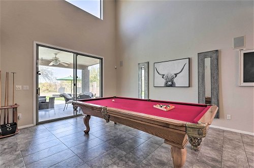 Foto 3 - Spacious Goodyear Home w/ Hot Tub & Pool