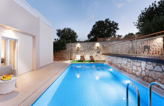 Villa Excesio - With Private Pool - Photo 1