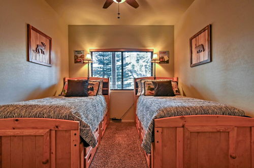 Foto 12 - Mountain Cabin Retreat W/game Room, Patio & Views
