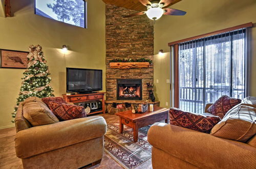 Photo 17 - Mountain Cabin Retreat W/game Room, Patio & Views