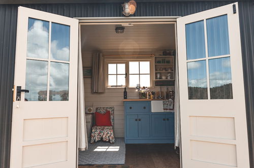 Photo 44 - Dog Friendly Shepherd's Hut, Perfect for Couples