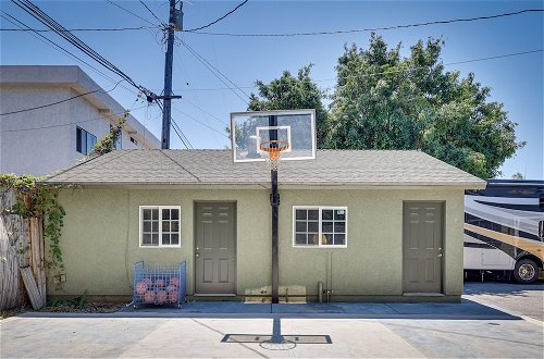 Photo 22 - Hawthorne Home w/ Covered Patio & Basketball Court