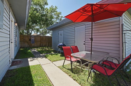 Photo 2 - Corpus Christi Home w/ Grill, 3 Blocks to Bay