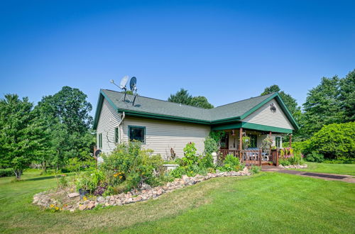 Foto 23 - Cozy Wisconsin Retreat w/ Deck, Grill & Fire Pit