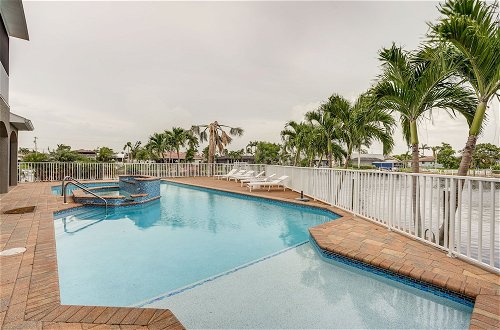 Foto 4 - Stunning Cape Coral Home: Private Pool & Boat Dock