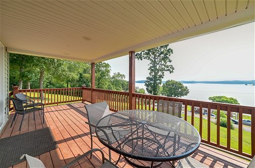 Foto 1 - Kentucky Lake Getaway w/ Lookout Deck, Water View