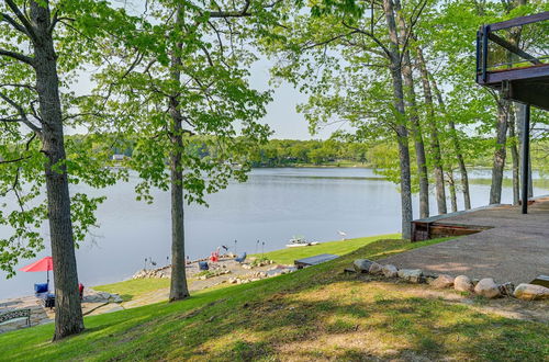 Photo 3 - Immaculate, High-end Howell Villa on Pardee Lake