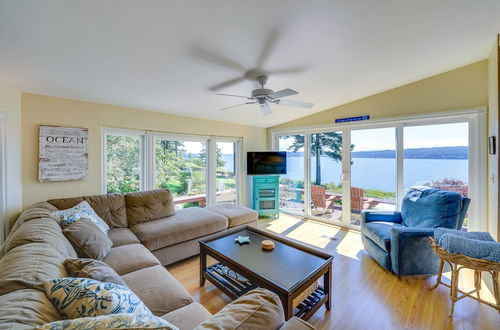 Foto 1 - Cozy Langley Retreat: Water Views & Beach Access