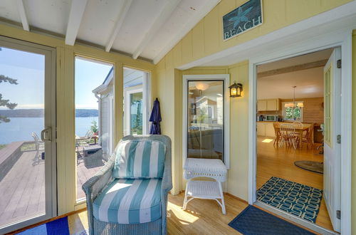 Photo 11 - Cozy Langley Retreat: Water Views & Beach Access